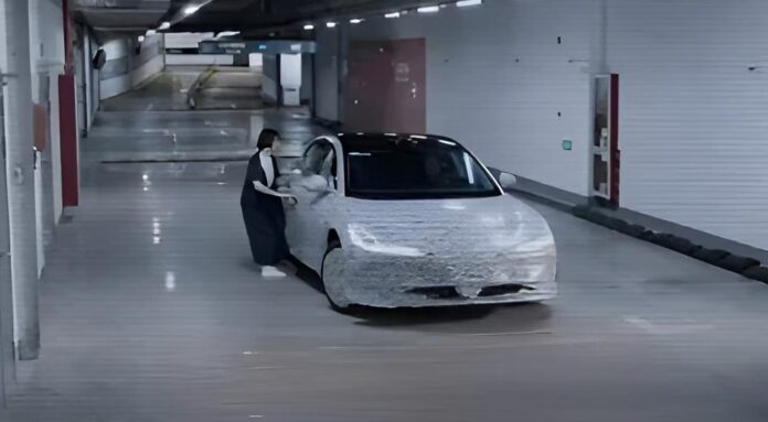 IM Motors' sideways parking technology stuns, demonstrates cutting-edge digital chassis