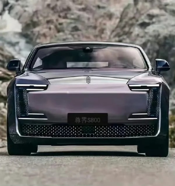 Maextro S800 electric sedan from Huawei and JAC about 5.5 meters long and will unveil November 26