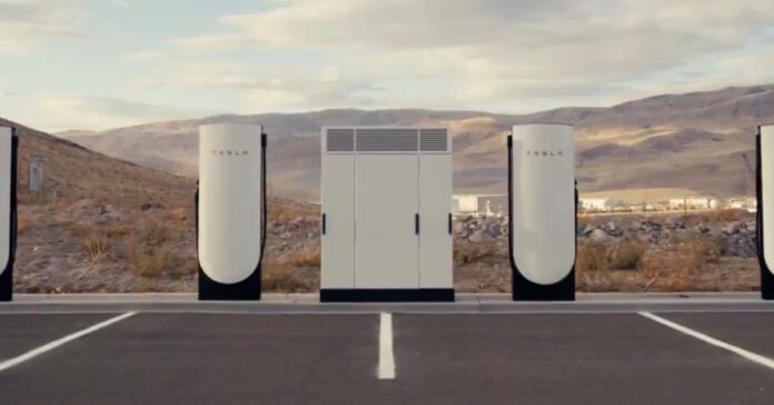 Tesla announces 500 kW charging as it finally delivers V4 Supercharger cabinets