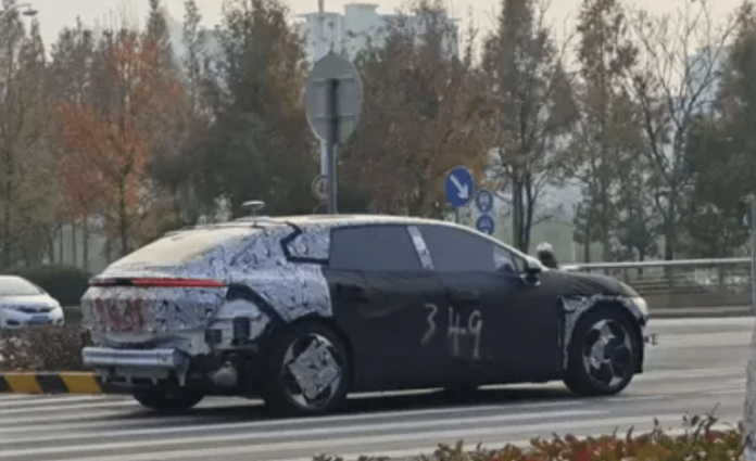 Zeekr 007 wagon spied testing