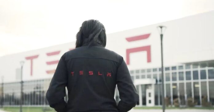 Tesla looks for new comms manager, is a PR dept coming back?