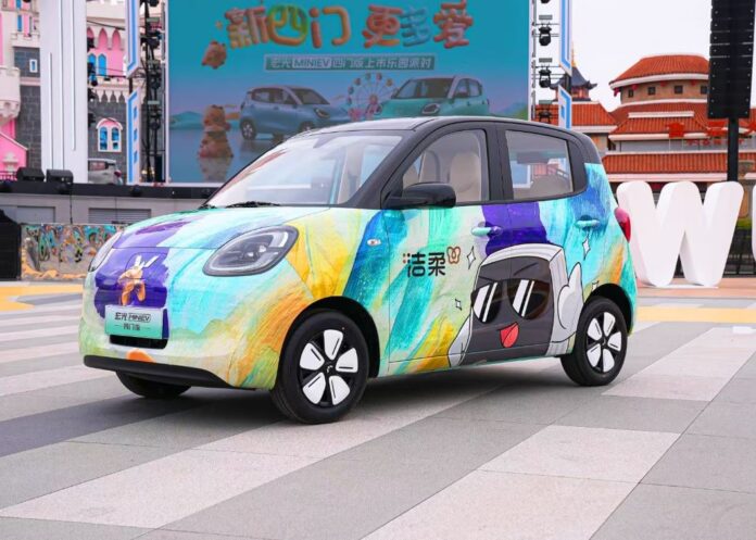 Five-door Wuling Hongguang Mini EV launched starting at 6,200 USD