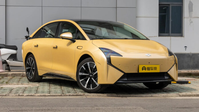 Chinese airline launched JY Air electric sedan for 20,500 USD domestically