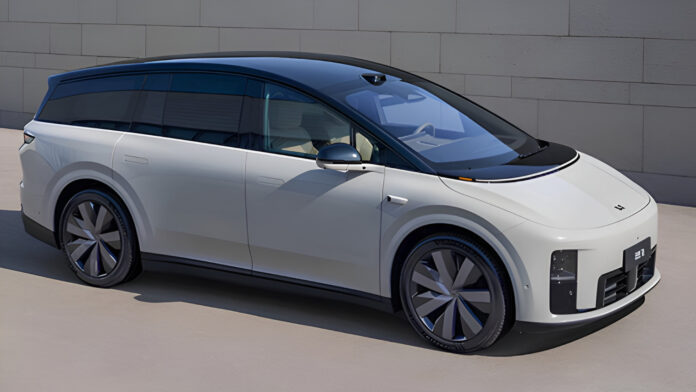 Li Auto i8 electric SUV revealed 720 km range with a 97.8 kWh ternary NMC battery