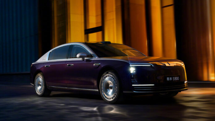 Huawei’s Maextro S800 luxury sedan got 3,600 orders in seven days in China – priced at 98,660 USD